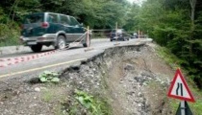 Még átadás előtt beomlott a Transzbucsecs egy része