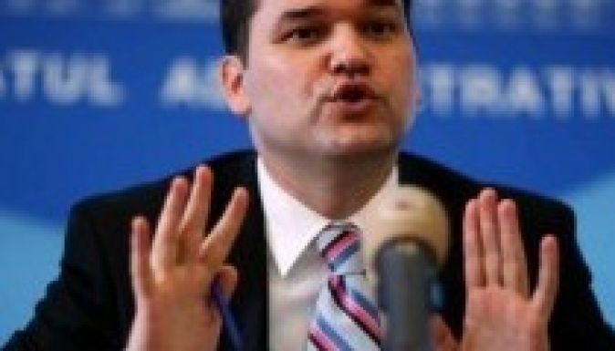 Cseke Attila Pontáék terveiről: „hülyének néznek bennünket”