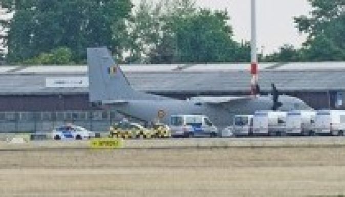 Leszállt a román légierő gépe Budapesten