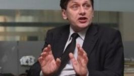 Antonescu: alkotmánymódosítás „valószínűleg” csak jövőre lesz