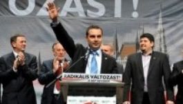 Román külügy: Budapest határolódjon el Vonától!