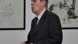 Magas állami kitüntetés Dávid Gyula irodalomtörténésznek