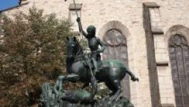 Felavatták a megtisztított Szent György szobrot