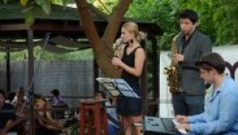 Dzsessz-est nyitotta a PMN klubkoncerteket