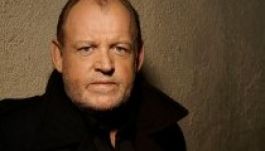 Joe Cocker húsz év után újra koncertlemezt készített