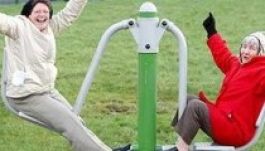 Halasztották a női nyugdíjkorhatár-emelés időpontját