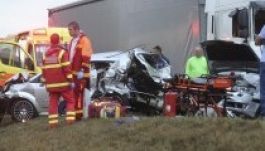 Súlyos tömegbaleset volt Budapest közelében péntek hajnalban