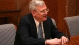 Romániáért lobbizik Washingtonban négy volt amerikai nagykövet