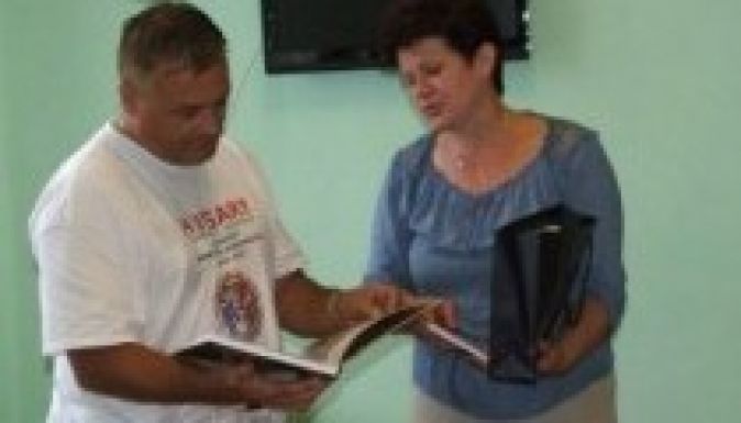 Zelei József kerékpáros békekövettel találkozott Horváth Anna