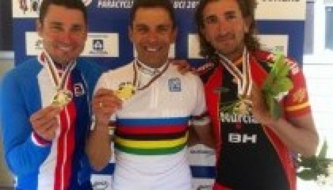 Újra világbajnok a csíkszeredai parakerékpáros Novák