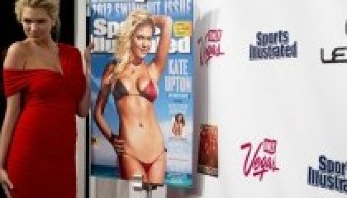 Nagymellű, formás nőt választottak az év modelljének