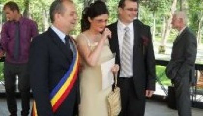 Emelik januártól a polgármesterek fizetését