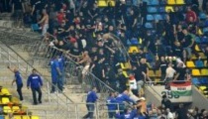 Ágoston Hugó: Ro-ma selejt.