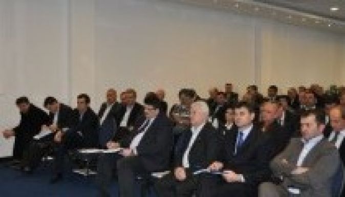 Így menekülnek meg a felfüggesztéstől a polgármesterek