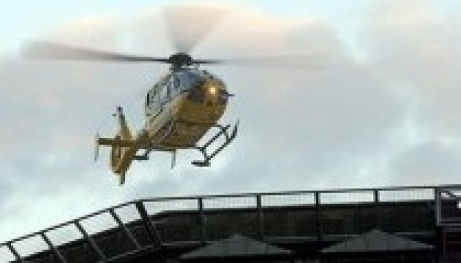 Balesetet szenvedett Hende Csaba miniszter, helikopterrel vitték kórházba