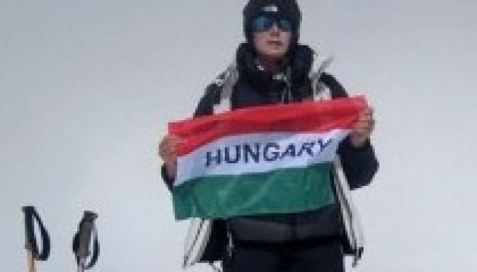 Sikerrel jutott nyolcezer fölé a magyar hegymászónő