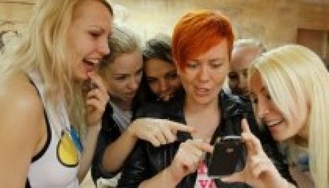 Svájcban kér menedéket a Femen egyik vezetője