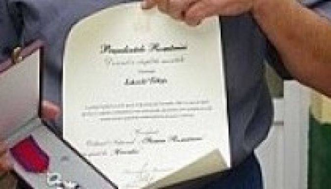 Tőkés kitüntetése: elhalasztotta ülését a becsületbíróság