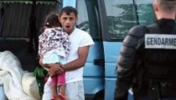 A francia ombudsman ellenzi a cigánytelepek felszámolását