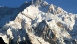 Újabb öt nyolcezrest nyitnak meg a hegymászók előtt Nepálban