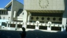 Szocreál épületbe költözik a szatmári színház