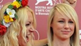 Egy kanos férfi válogatta össze a félmeztelen Femen-aktivistákat