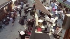 Törtek-zúztak a magyar ultrák a Lipscani utcában