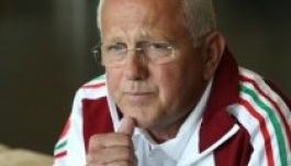 Megfenyegették a magyar ultrák Egervári Sándort