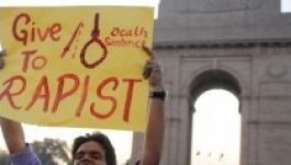 Kötél általi halálta ítélték a megerőszakolt indiai lány támadóit