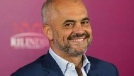 Megszavazta az új albán kormányt a parlament