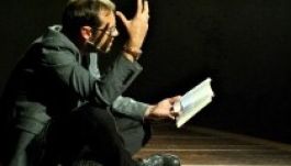 Színházban román feketemunkásokról és olasz pszichiátriáról