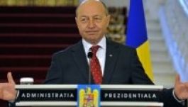 Băsescu: a kormány vonja vissza a Verespatak-törvényt!