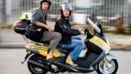 Borboly motortaxival robogott találkozni Semjénnel