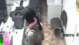 Unatkozott a fotómodell, ezért kirabolt egy bankot