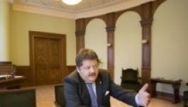 Szász Jenő: nem sok pénz az az 1,3 milliárd forint