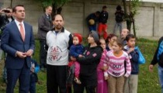 Marad a fal Nagybányán a nyomortanya körül