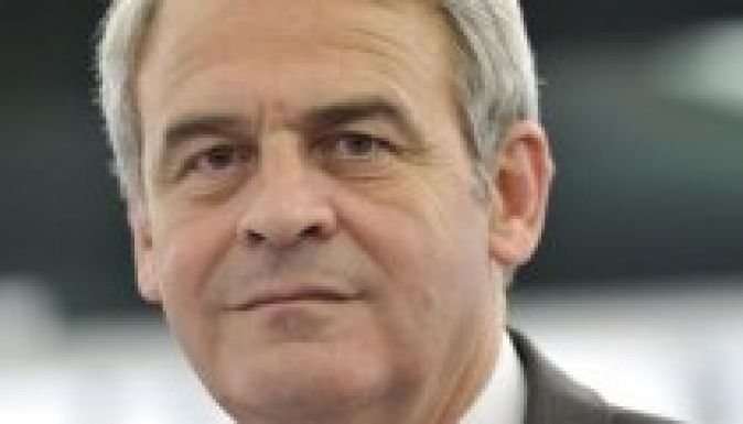 Tőkés László továbbra sem megy a becsületbíróság elé