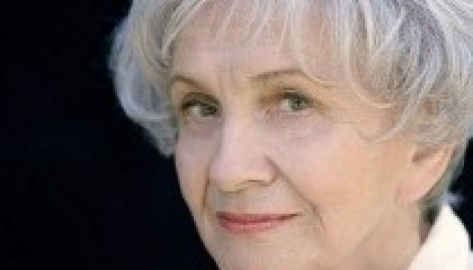 Alice Munro kapta az irodalmi Nobel-díjat