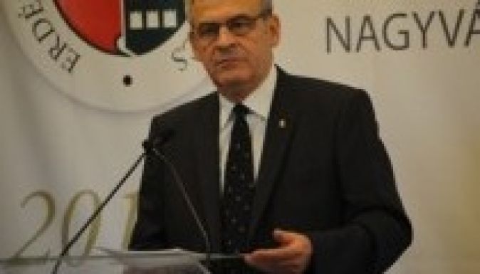 Tőkés Lászlót választották elnöknek az EMNT küldöttgyűlésén
