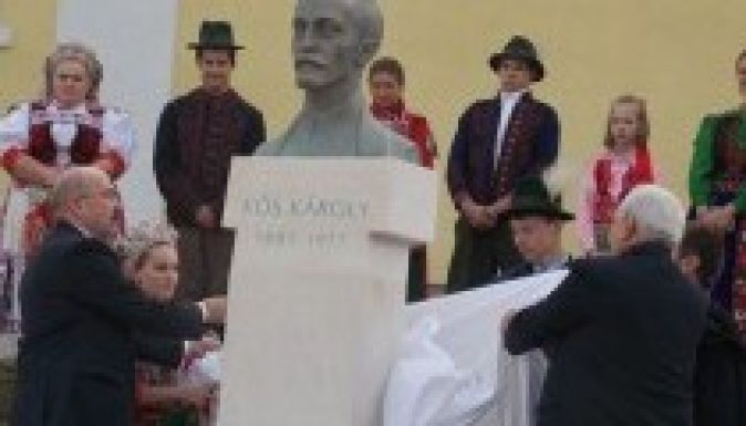 Felavatták Kós Károly szobrát Sztánán (FOTÓK)
