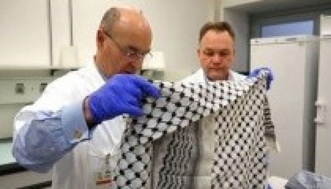 Svájci szakértők szerint Jasszer Arafat halálát mérgezés okozta