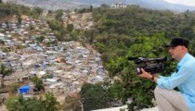 Két óra a föld körül Vujity Tvrtkoval