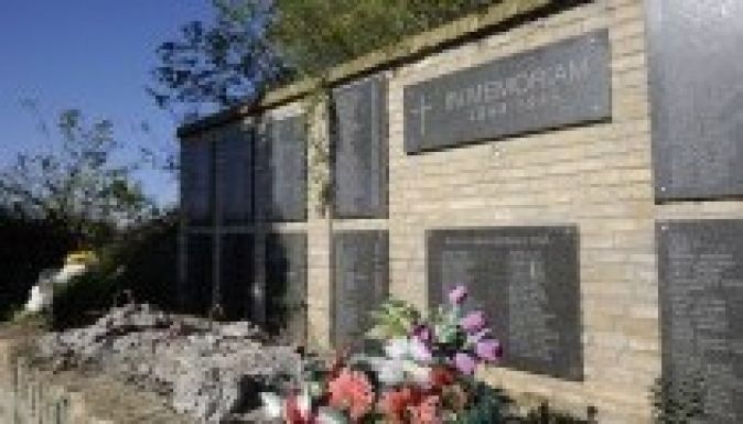 Még nem találták meg a több száz kilós Vergődő madár bronzszobrot