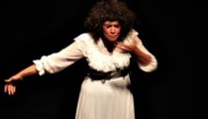 Két előadás bemutatója az Osonó Bázison