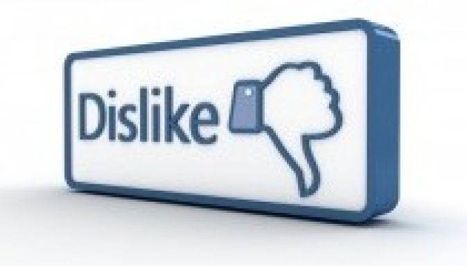 Kegyvesztetté vált a Facebook az amerikai tinik körében