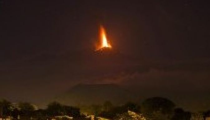 Kitört az Etna, lezárták a légteret