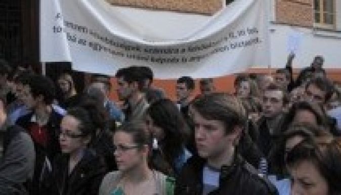 MOGYE: villámcsődület a magyar orvosképzésért (GALÉRIA)