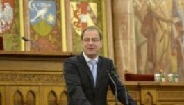 Navracsics: a magyar állam is felelős volt a holokausztért