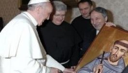 Százezres tömeg várta Ferenc pápát Assisiben