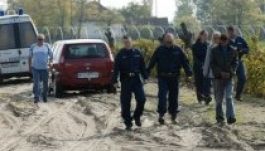 Gyilkosság miatt áll bíróság előtt Szegeden három ákosfalvi férfi